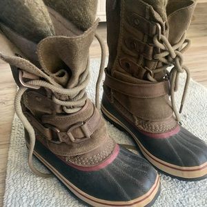 Size 7 Sorel Boots